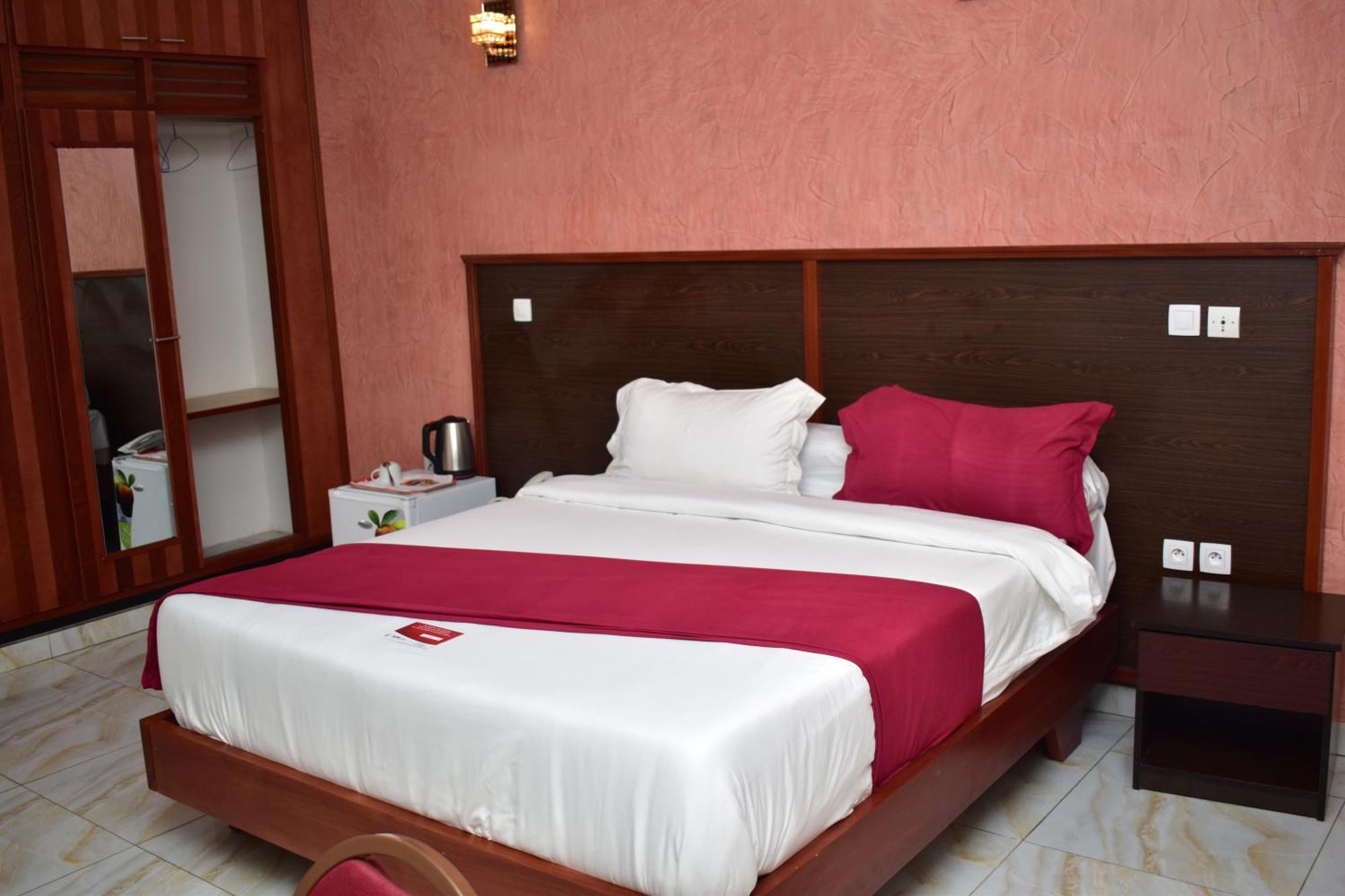 Safyad Hotel Yaoundé Zewnętrze zdjęcie
